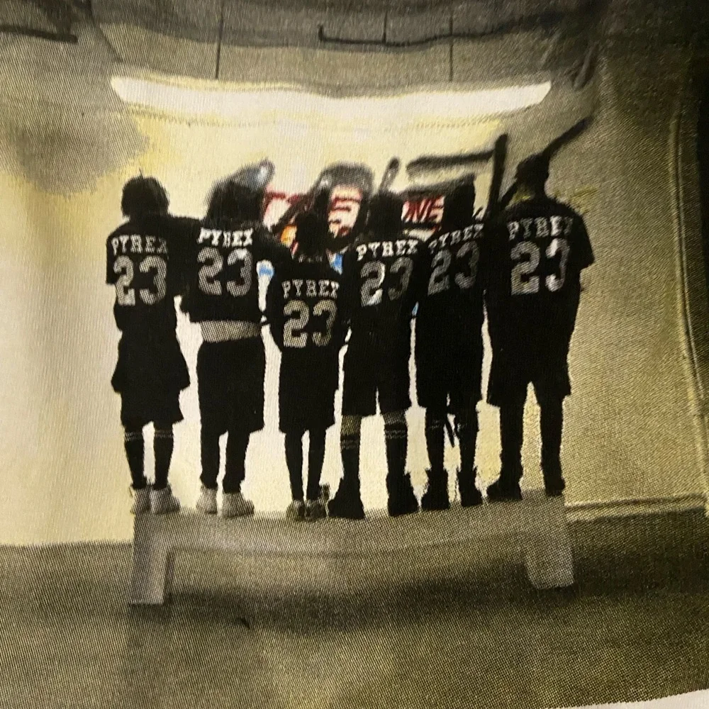 Very rare off white/Pyrex collab over 200 retail - Picture 3 of 5
